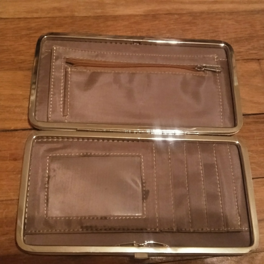 Wallet - Picture 3 of 5
